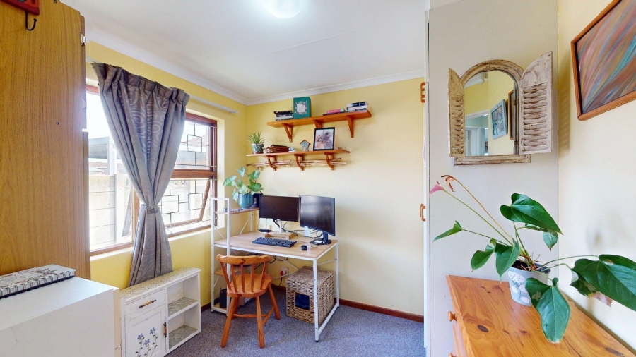 2 Bedroom Property for Sale in Sherwood Eastern Cape